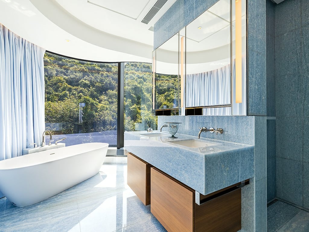 https://img.propertyraptor.com/cdn-cgi/imagedelivery/KD5bF_AFL0JDTbKLWF7z9g/ap8/ap8_001/hornet/prp/img/c915c7d6bded0b31e9c0a43815eddadf.jpg/public