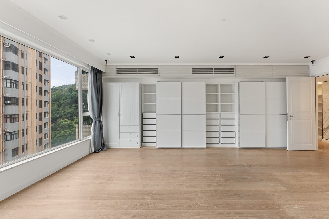 https://img.propertyraptor.com/cdn-cgi/imagedelivery/KD5bF_AFL0JDTbKLWF7z9g/ap8/ap8_001/hornet/prp/img/c93dfdaca4c7670b68b791b37e8beb76-wtm.jpg/public