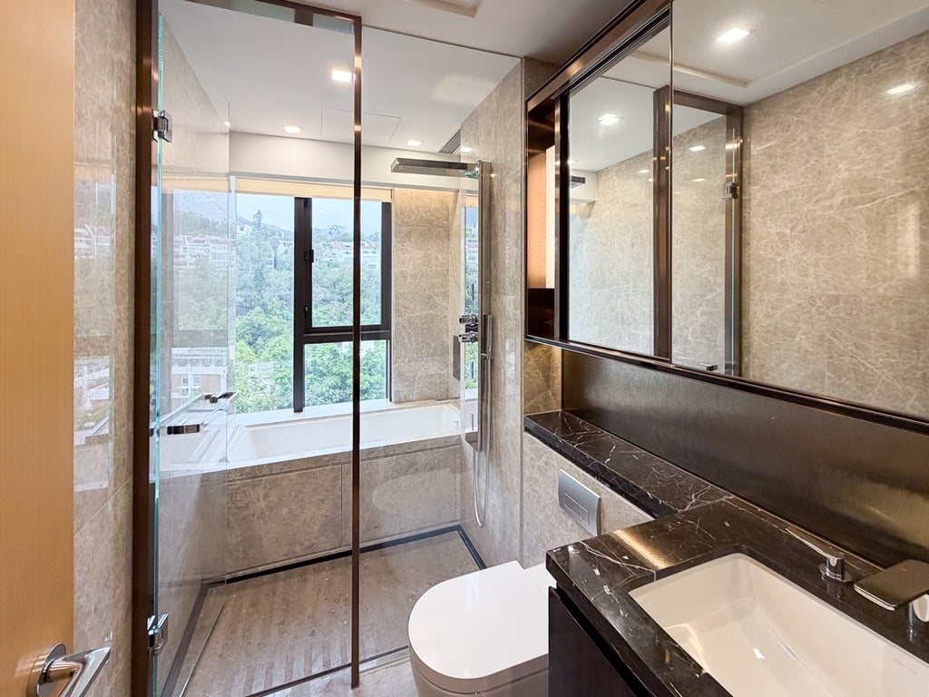 https://img.propertyraptor.com/cdn-cgi/imagedelivery/KD5bF_AFL0JDTbKLWF7z9g/ap8/ap8_001/hornet/prp/img/c95deaee36e0433401b7390e08c351bf-wtm.jpg/public