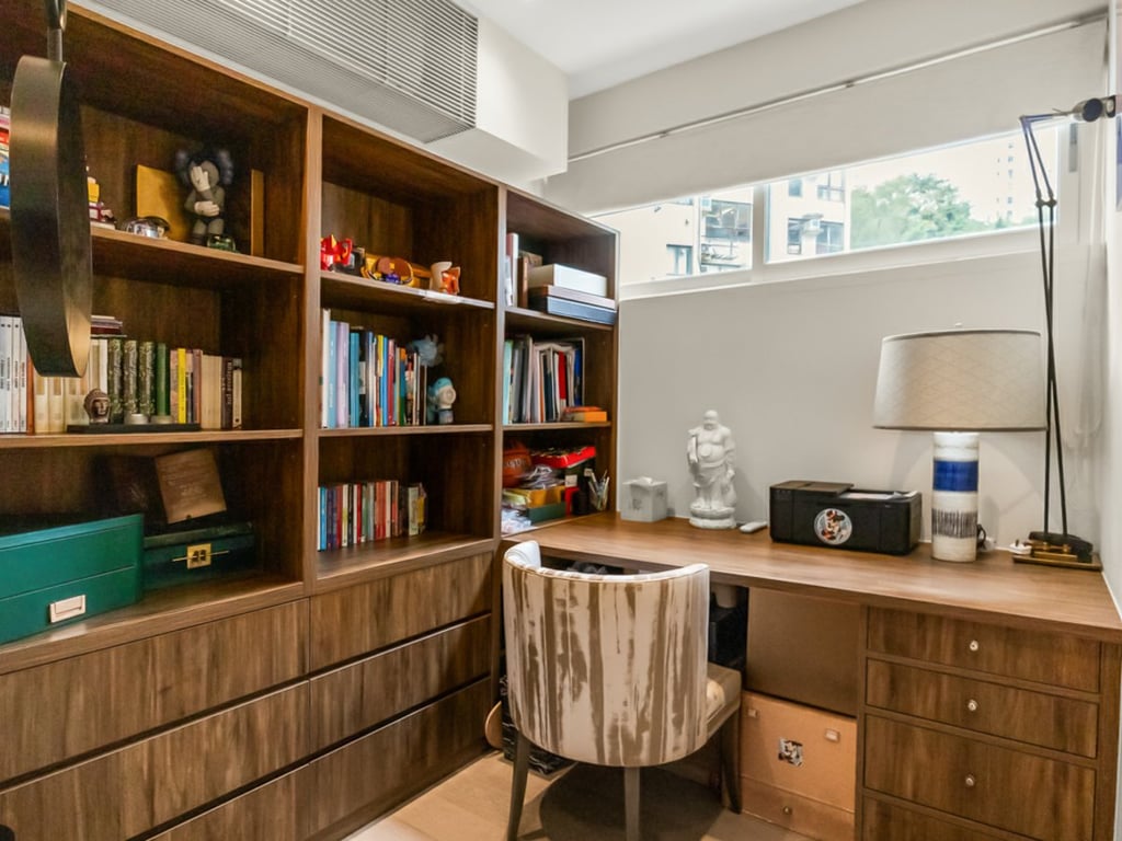 https://img.propertyraptor.com/cdn-cgi/imagedelivery/KD5bF_AFL0JDTbKLWF7z9g/ap8/ap8_001/hornet/prp/img/c961c25fcc038c9db9721cf611caceeb-wtm.jpg/public