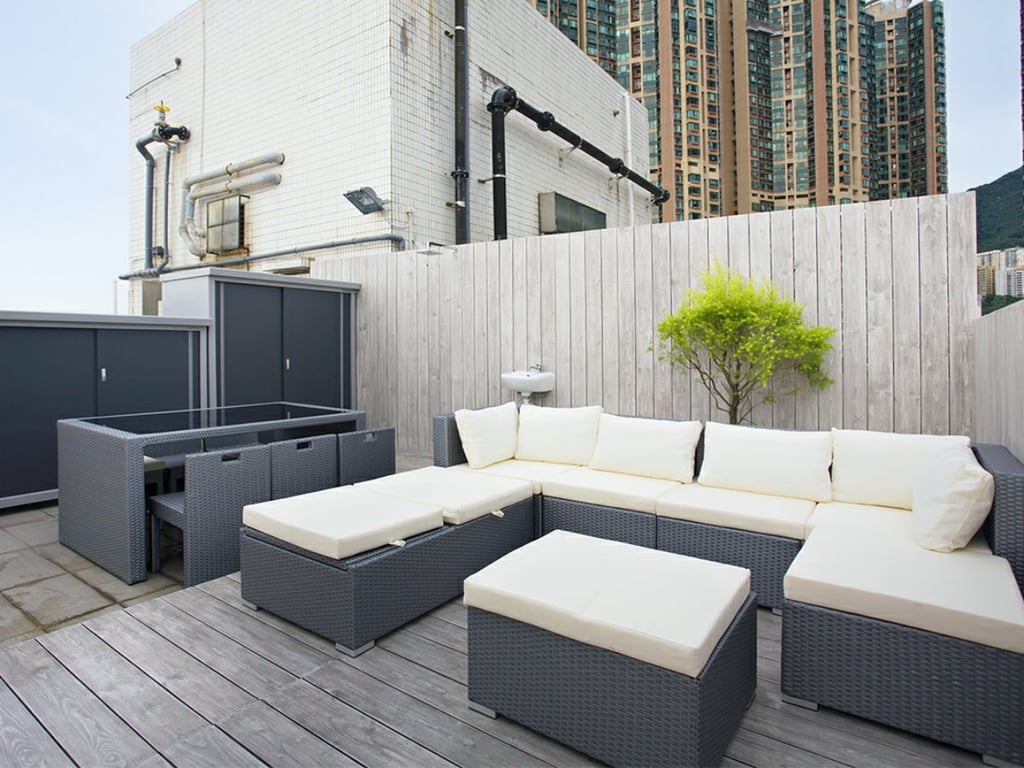 https://img.propertyraptor.com/cdn-cgi/imagedelivery/KD5bF_AFL0JDTbKLWF7z9g/ap8/ap8_001/hornet/prp/img/c97687da9c278dbe0d13c9ae3b1e3601.jpg/public