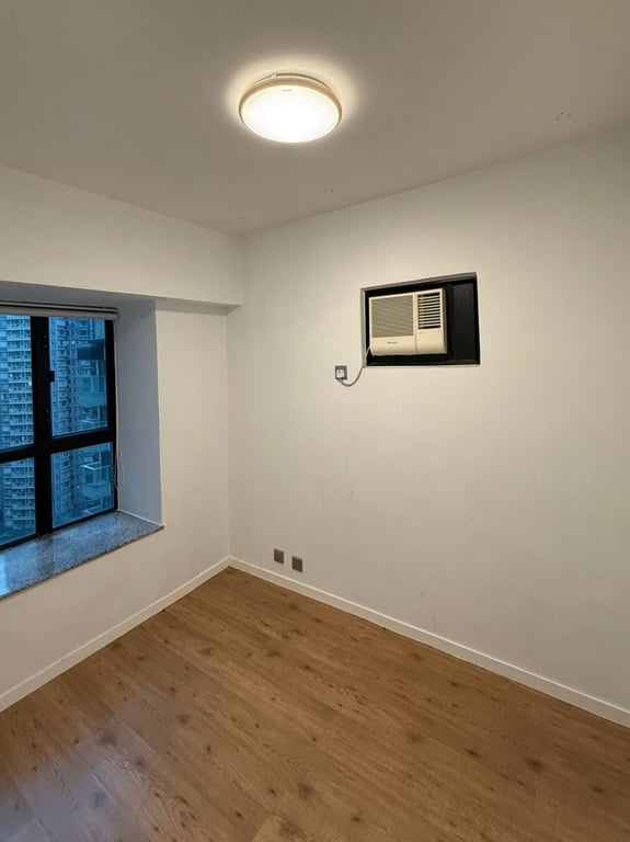 https://img.propertyraptor.com/cdn-cgi/imagedelivery/KD5bF_AFL0JDTbKLWF7z9g/ap8/ap8_001/hornet/prp/img/c9e117574681dd2509d38a24fbe1351a-wtm.jpg/public