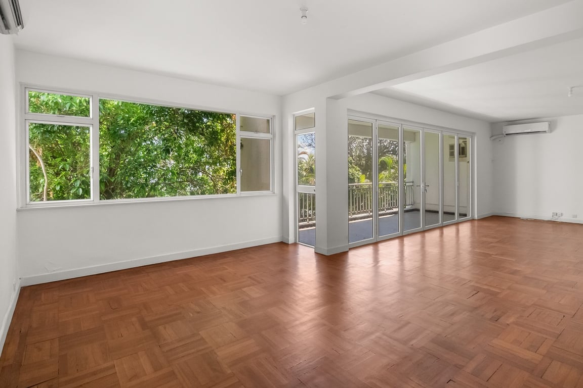 https://img.propertyraptor.com/cdn-cgi/imagedelivery/KD5bF_AFL0JDTbKLWF7z9g/ap8/ap8_001/hornet/prp/img/ca1dbc019b7325f7225d854abf60a24c-wtm.jpg/public