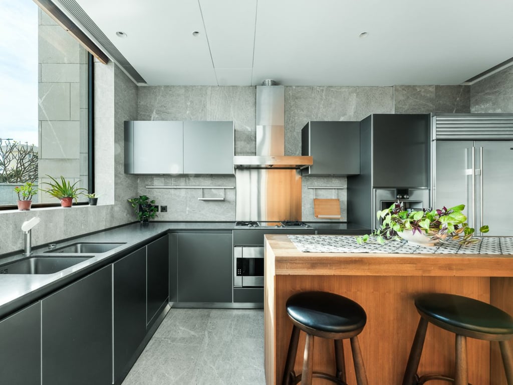 https://img.propertyraptor.com/cdn-cgi/imagedelivery/KD5bF_AFL0JDTbKLWF7z9g/ap8/ap8_001/hornet/prp/img/ca3d873d67caf4620ac928729b913c1f-wtm.jpg/public