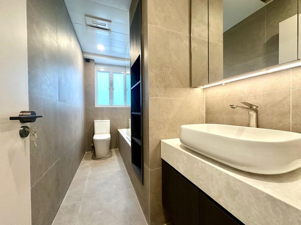 https://img.propertyraptor.com/cdn-cgi/imagedelivery/KD5bF_AFL0JDTbKLWF7z9g/ap8/ap8_001/hornet/prp/img/ca6f8a74217718d731b1ee91c23c3221-wtm.jpg/public
