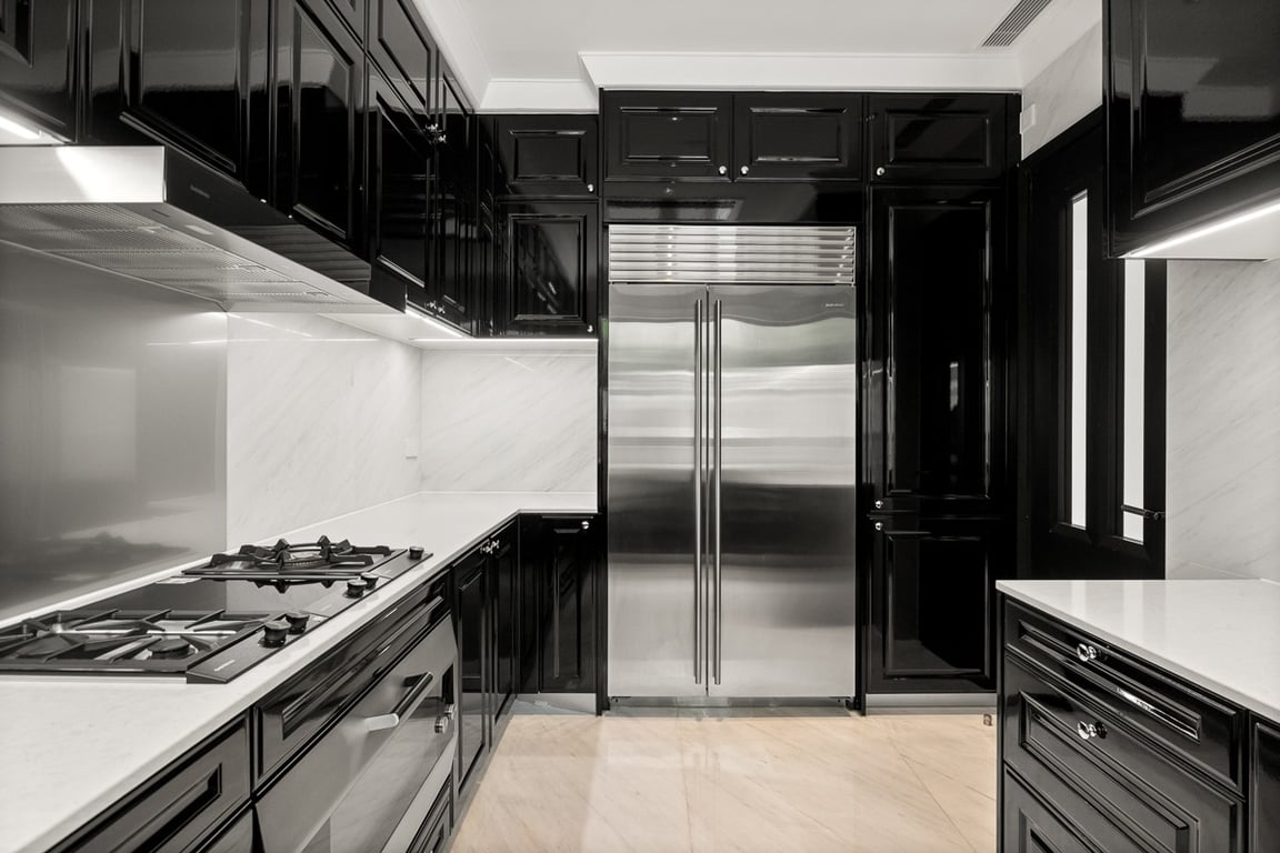 https://img.propertyraptor.com/cdn-cgi/imagedelivery/KD5bF_AFL0JDTbKLWF7z9g/ap8/ap8_001/hornet/prp/img/caa60ff689881fa846052850a52dccf9-wtm.jpg/public