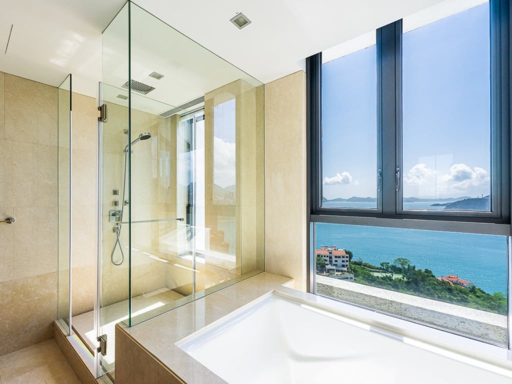 https://img.propertyraptor.com/cdn-cgi/imagedelivery/KD5bF_AFL0JDTbKLWF7z9g/ap8/ap8_001/hornet/prp/img/caf83703cd94e5cb26b39244351a619d.jpg/public