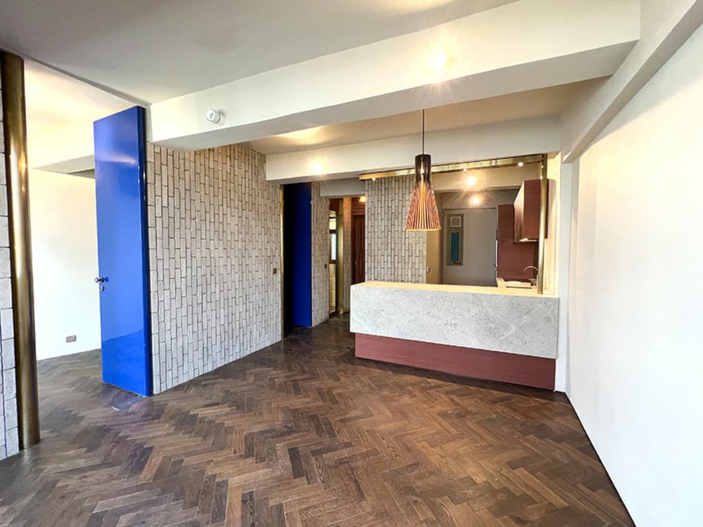 https://img.propertyraptor.com/cdn-cgi/imagedelivery/KD5bF_AFL0JDTbKLWF7z9g/ap8/ap8_001/hornet/prp/img/cb3b45fe1c92247210c3ef5917dffbc1.jpg/public