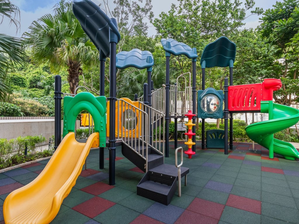 https://img.propertyraptor.com/cdn-cgi/imagedelivery/KD5bF_AFL0JDTbKLWF7z9g/ap8/ap8_001/hornet/prp/img/cb86d373c43df08abe3fcb1fde7520c5.jpg/public