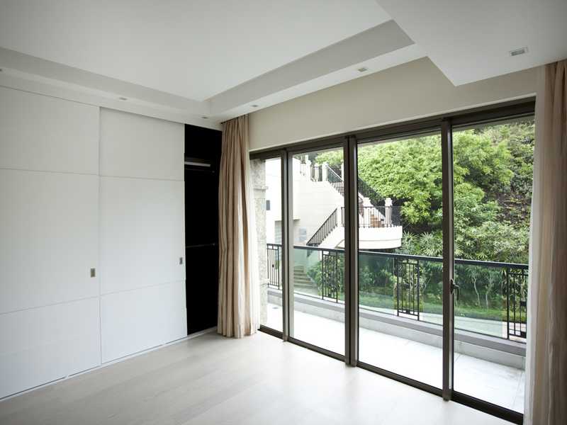 https://img.propertyraptor.com/cdn-cgi/imagedelivery/KD5bF_AFL0JDTbKLWF7z9g/ap8/ap8_001/hornet/prp/img/cbe39ab2e5bd71b4cf36d8a88f1a1d67.jpg/public