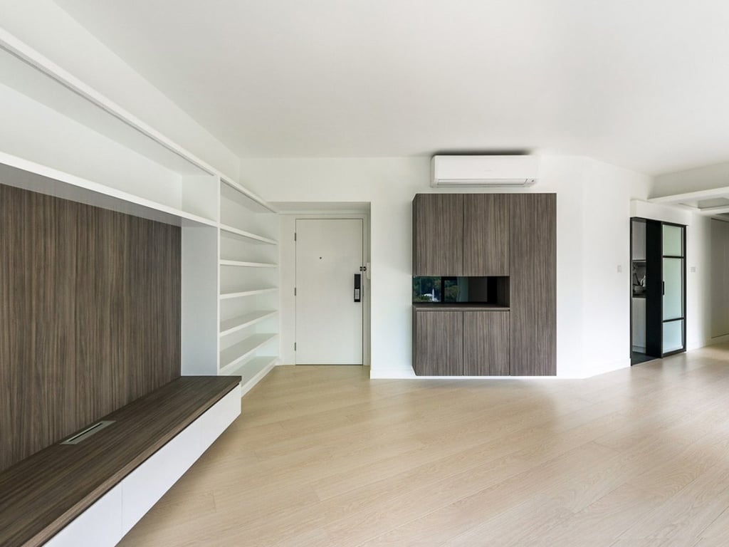 https://img.propertyraptor.com/cdn-cgi/imagedelivery/KD5bF_AFL0JDTbKLWF7z9g/ap8/ap8_001/hornet/prp/img/cc4913f510d33868bbbea565300b818a.jpg/public