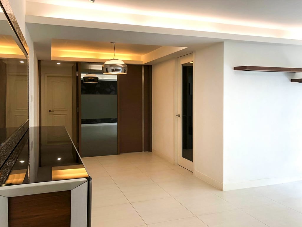 https://img.propertyraptor.com/cdn-cgi/imagedelivery/KD5bF_AFL0JDTbKLWF7z9g/ap8/ap8_001/hornet/prp/img/ccbdb299fdf7b412f8f04044b9afcc01.jpg/public