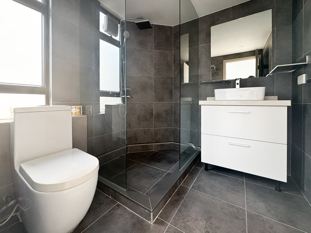 https://img.propertyraptor.com/cdn-cgi/imagedelivery/KD5bF_AFL0JDTbKLWF7z9g/ap8/ap8_001/hornet/prp/img/cd22b291e35b34b8d19e7336efa9b05f-wtm.jpg/public