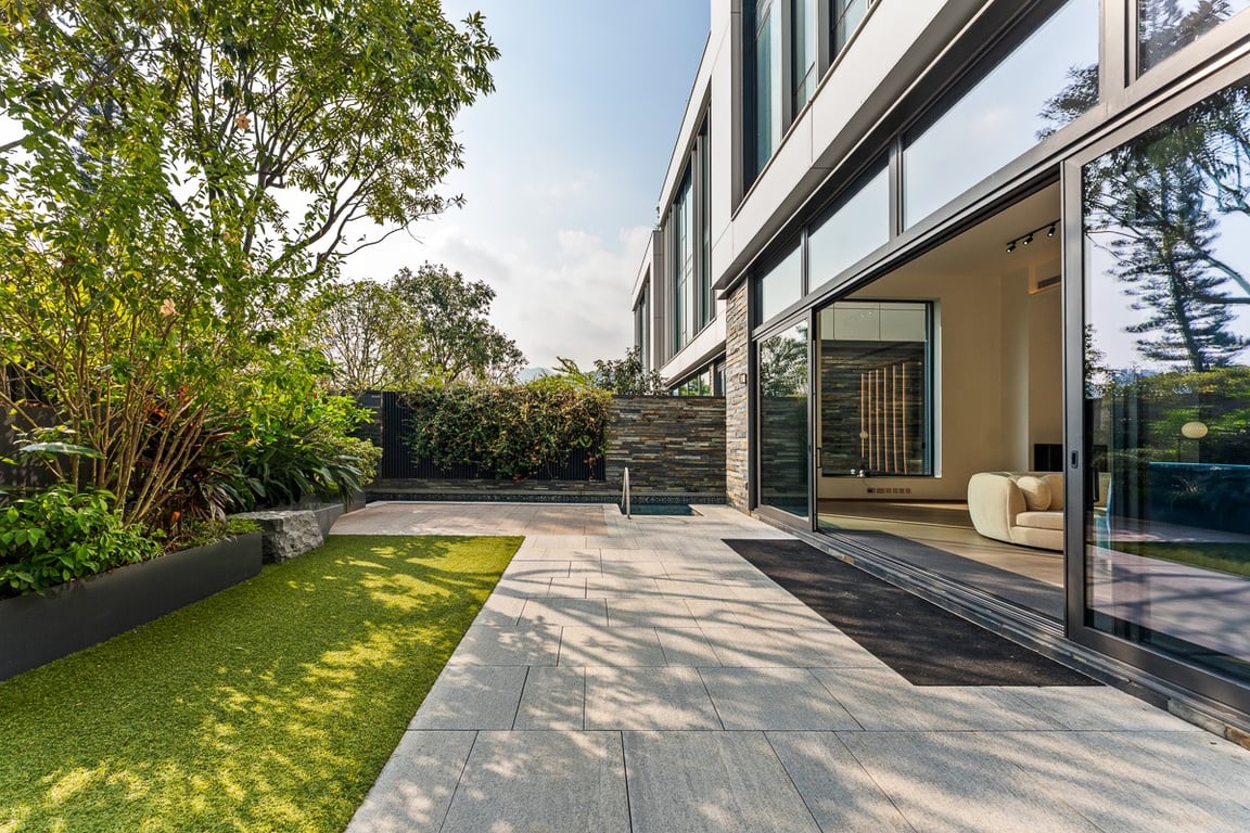 https://img.propertyraptor.com/cdn-cgi/imagedelivery/KD5bF_AFL0JDTbKLWF7z9g/ap8/ap8_001/hornet/prp/img/cd346a91683d7e1843234ae4a5d0178d-wtm.jpg/public