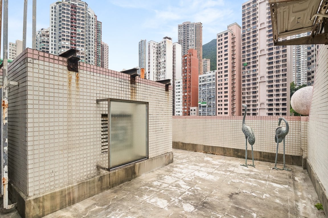 https://img.propertyraptor.com/cdn-cgi/imagedelivery/KD5bF_AFL0JDTbKLWF7z9g/ap8/ap8_001/hornet/prp/img/cd9af3864a299e7cc4f1594f329da8b4-wtm.jpg/public