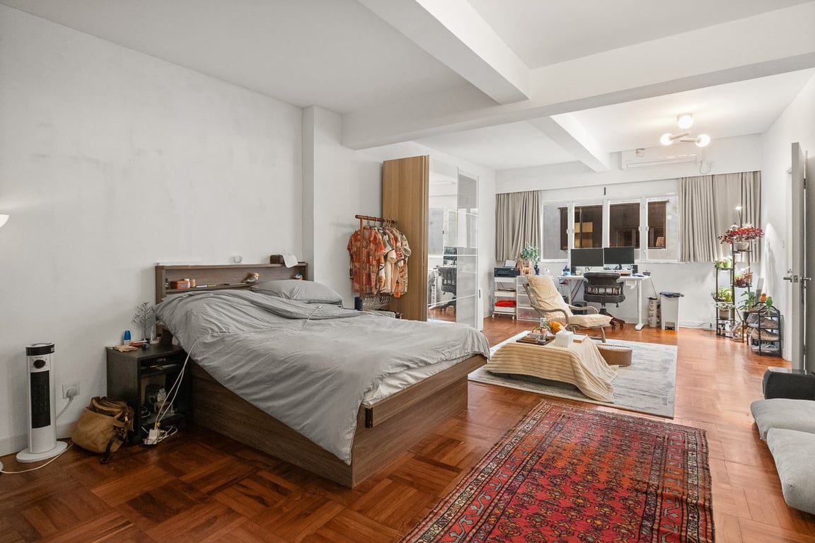 https://img.propertyraptor.com/cdn-cgi/imagedelivery/KD5bF_AFL0JDTbKLWF7z9g/ap8/ap8_001/hornet/prp/img/cd9cd720697d95d4a0934ef42a296e85-wtm.jpg/public