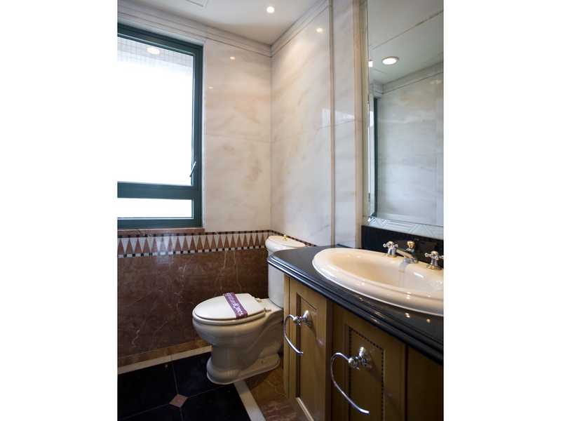 https://img.propertyraptor.com/cdn-cgi/imagedelivery/KD5bF_AFL0JDTbKLWF7z9g/ap8/ap8_001/hornet/prp/img/ce08e282a82689cc2761a52ef1775656.jpg/public