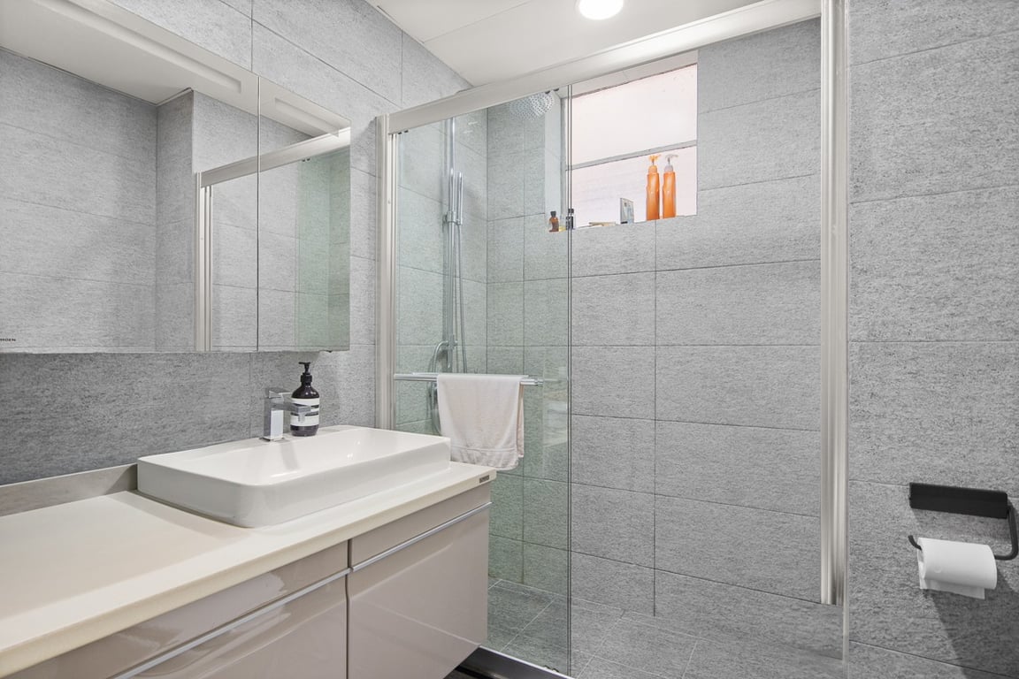 https://img.propertyraptor.com/cdn-cgi/imagedelivery/KD5bF_AFL0JDTbKLWF7z9g/ap8/ap8_001/hornet/prp/img/ce7d80d89c96e4649bd16cbc0d4f874f-wtm.jpg/public