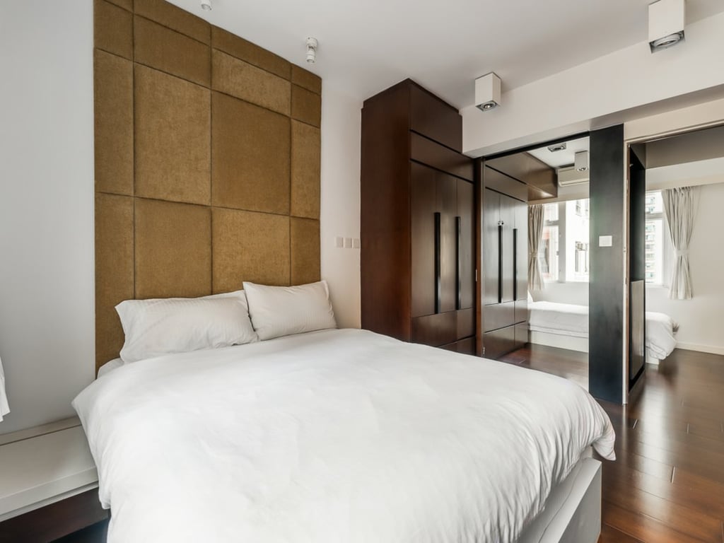 https://img.propertyraptor.com/cdn-cgi/imagedelivery/KD5bF_AFL0JDTbKLWF7z9g/ap8/ap8_001/hornet/prp/img/ceb499cd8e0a391ad2c04d70a67e16d8.jpg/public