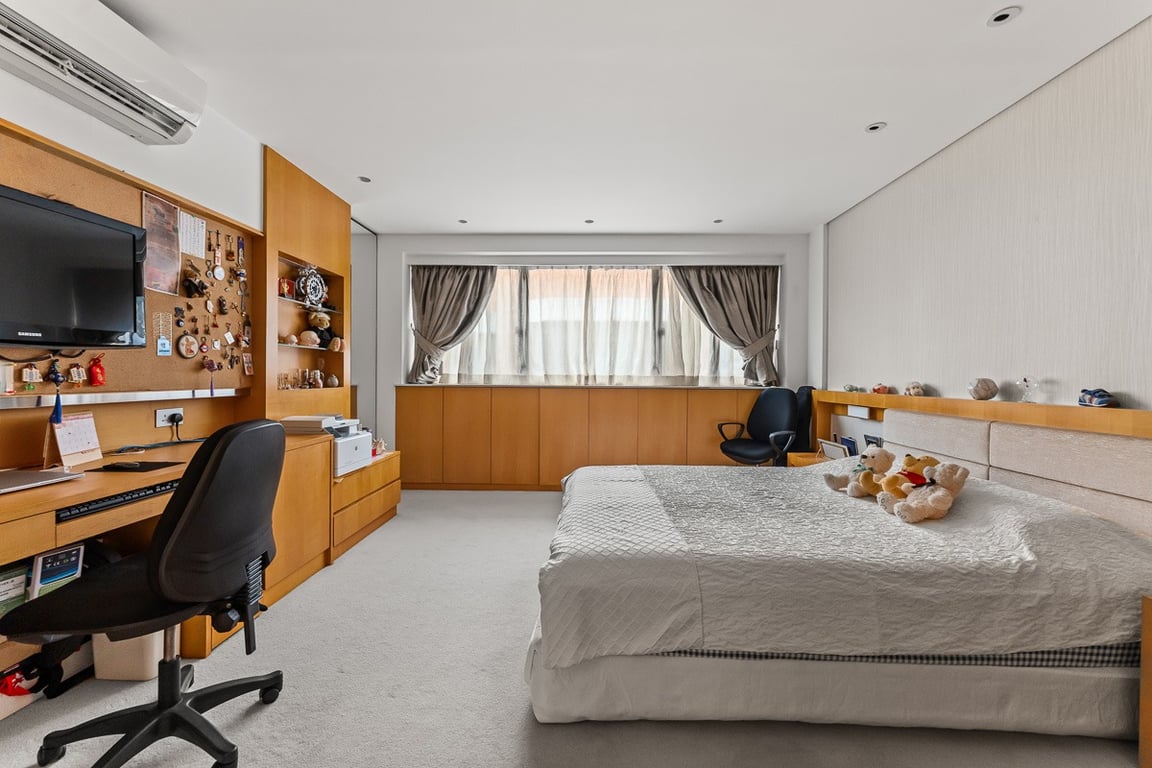 https://img.propertyraptor.com/cdn-cgi/imagedelivery/KD5bF_AFL0JDTbKLWF7z9g/ap8/ap8_001/hornet/prp/img/cee4a28a29797e9f30969e59ff69681c-wtm.jpg/public