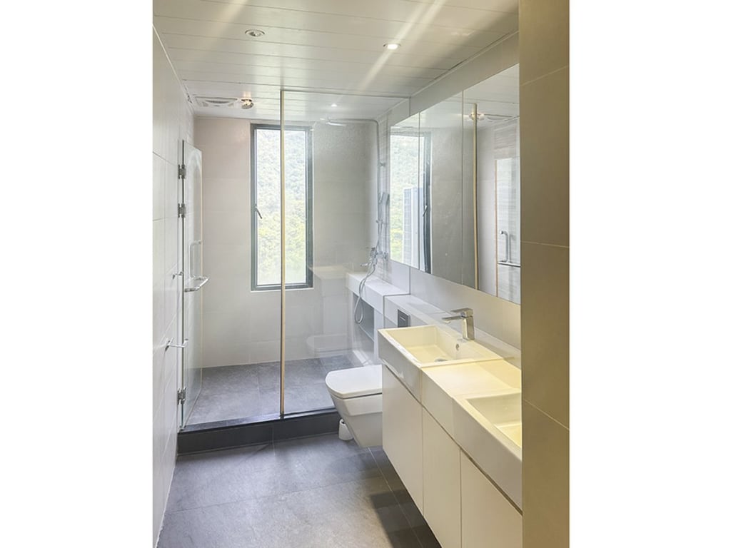 https://img.propertyraptor.com/cdn-cgi/imagedelivery/KD5bF_AFL0JDTbKLWF7z9g/ap8/ap8_001/hornet/prp/img/cf2ff141a876a1327634ea9ef3442948.jpg/public