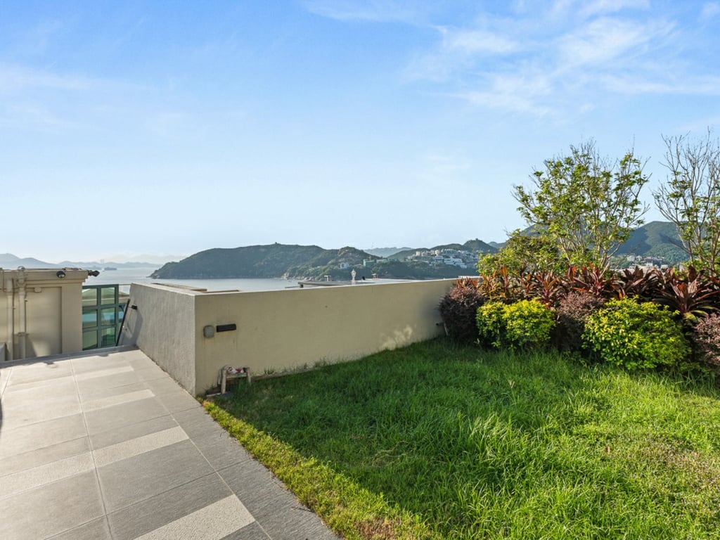 https://img.propertyraptor.com/cdn-cgi/imagedelivery/KD5bF_AFL0JDTbKLWF7z9g/ap8/ap8_001/hornet/prp/img/cf6cfb6079de30423bc12cfe77176570.jpg/public