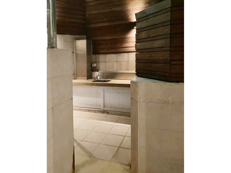 https://img.propertyraptor.com/cdn-cgi/imagedelivery/KD5bF_AFL0JDTbKLWF7z9g/ap8/ap8_001/hornet/prp/img/cf895409a1cb395f5da7ac623bb36eb9.jpg/public