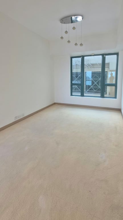 https://img.propertyraptor.com/cdn-cgi/imagedelivery/KD5bF_AFL0JDTbKLWF7z9g/ap8/ap8_001/hornet/prp/img/cf961bbdca00fcf43cec5f604be942fb-wtm.jpg/public