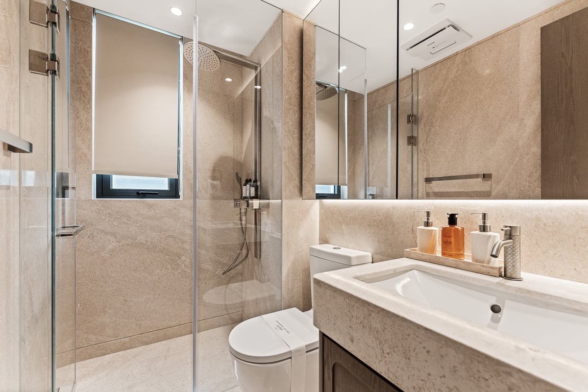 https://img.propertyraptor.com/cdn-cgi/imagedelivery/KD5bF_AFL0JDTbKLWF7z9g/ap8/ap8_001/hornet/prp/img/cfa39c47a098a18d5ae125f69015f9d2-wtm.jpg/public