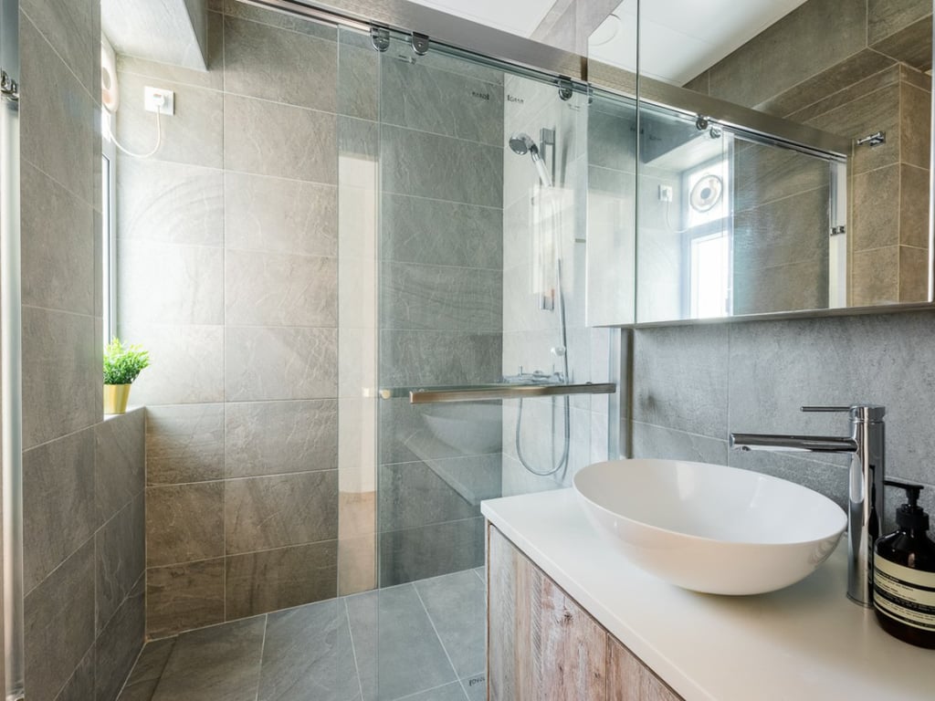https://img.propertyraptor.com/cdn-cgi/imagedelivery/KD5bF_AFL0JDTbKLWF7z9g/ap8/ap8_001/hornet/prp/img/cfaf47463364f0dc653c879db0bb0827.jpg/public