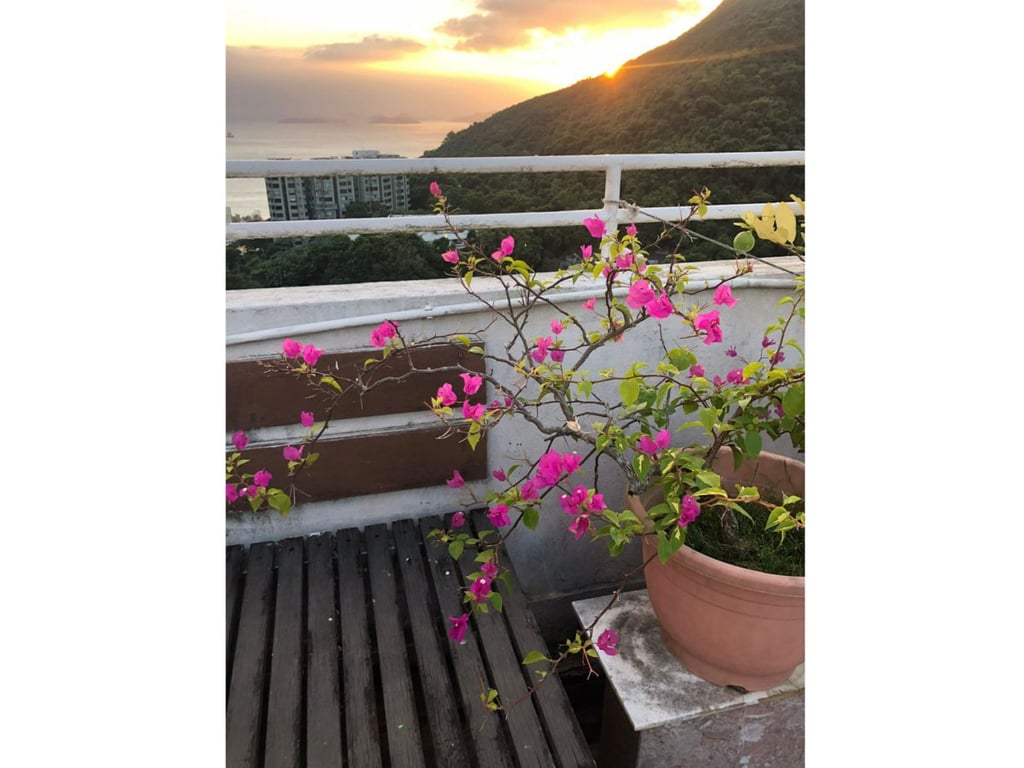https://img.propertyraptor.com/cdn-cgi/imagedelivery/KD5bF_AFL0JDTbKLWF7z9g/ap8/ap8_001/hornet/prp/img/d084723c320c2baedbba10c64e964f42.jpg/public