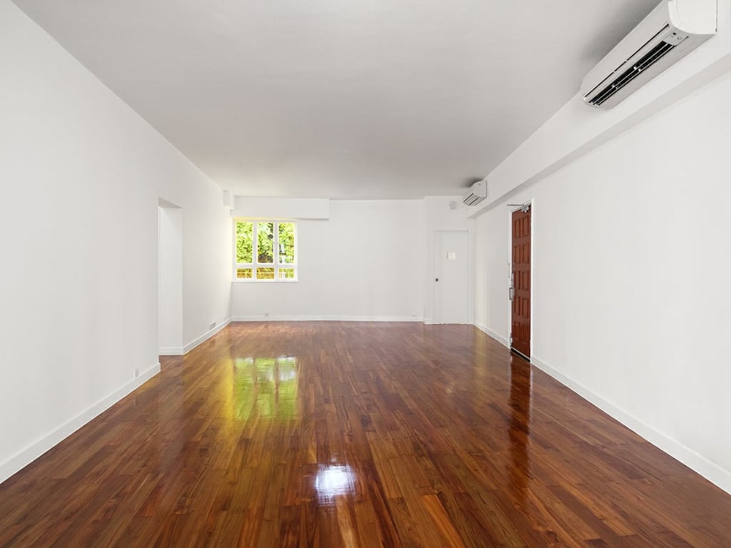 https://img.propertyraptor.com/cdn-cgi/imagedelivery/KD5bF_AFL0JDTbKLWF7z9g/ap8/ap8_001/hornet/prp/img/d08f89416ceb4820602727938c7273cd.jpg/public