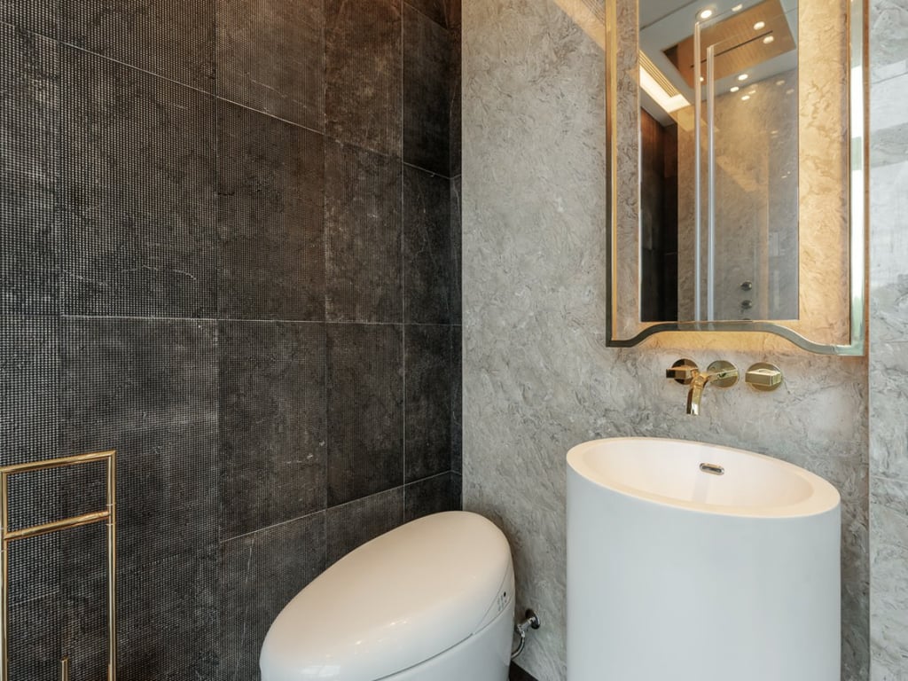 https://img.propertyraptor.com/cdn-cgi/imagedelivery/KD5bF_AFL0JDTbKLWF7z9g/ap8/ap8_001/hornet/prp/img/d0ceab3e79e56cf9ad22559b28e7e9a2.jpg/public