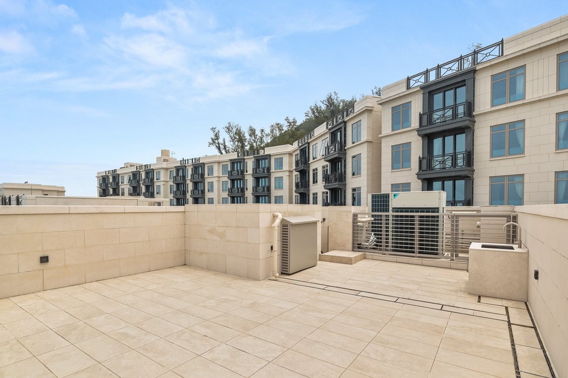 https://img.propertyraptor.com/cdn-cgi/imagedelivery/KD5bF_AFL0JDTbKLWF7z9g/ap8/ap8_001/hornet/prp/img/d0f63e9a31eff9c7825f24740bbff32a-wtm.jpg/public