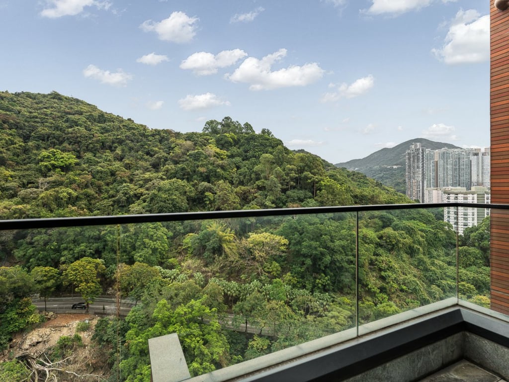 https://img.propertyraptor.com/cdn-cgi/imagedelivery/KD5bF_AFL0JDTbKLWF7z9g/ap8/ap8_001/hornet/prp/img/d11d36d704e63791aa47efd70b80afc4.jpg/public