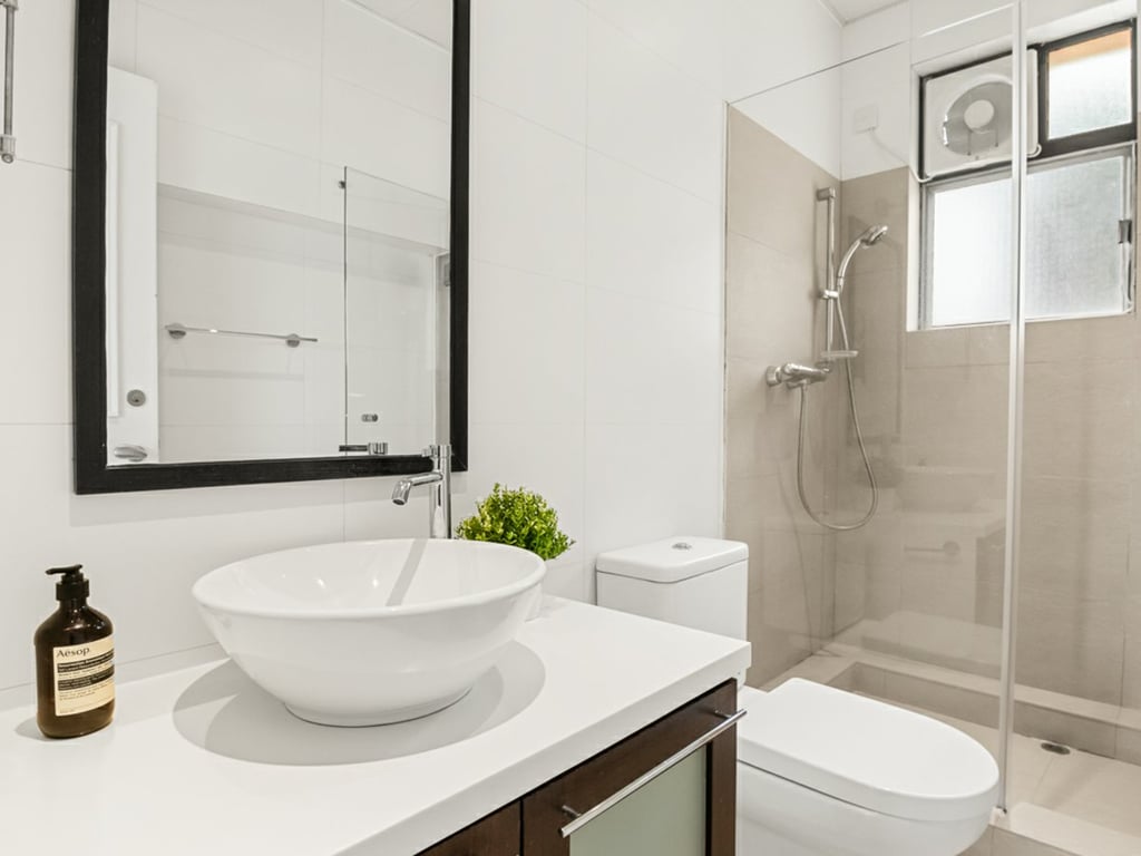 https://img.propertyraptor.com/cdn-cgi/imagedelivery/KD5bF_AFL0JDTbKLWF7z9g/ap8/ap8_001/hornet/prp/img/d128fbdd95f65078262c55bf95abe9a9-wtm.jpg/public