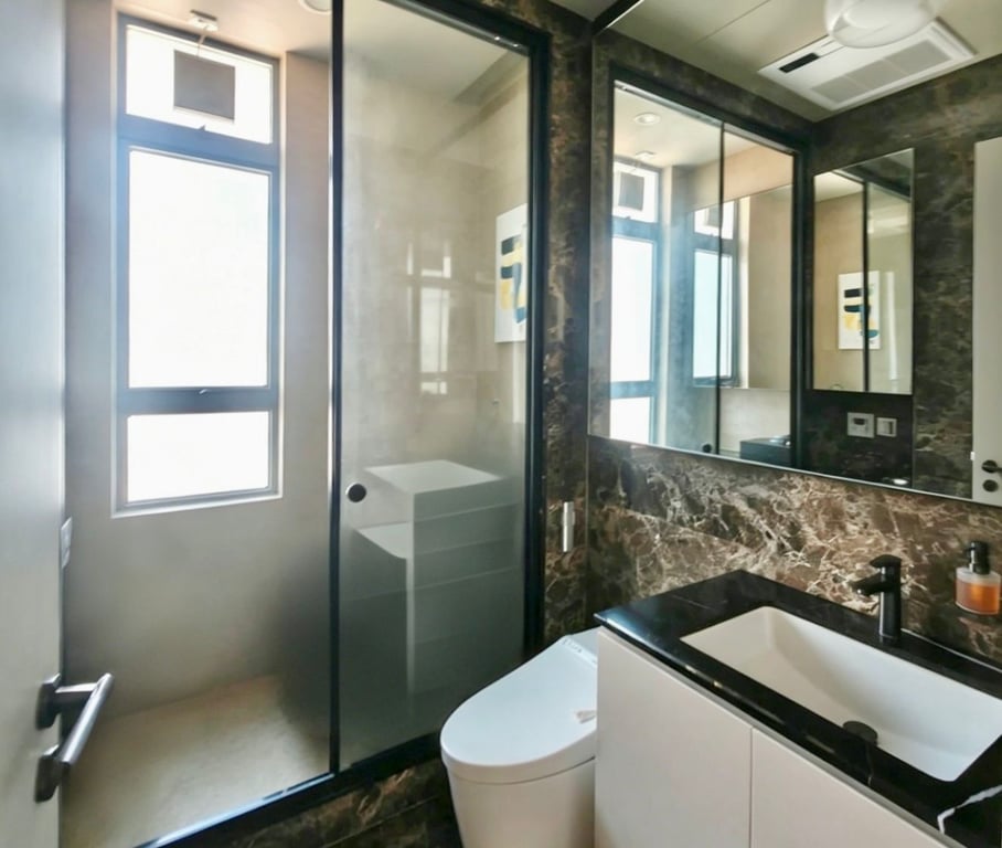 https://img.propertyraptor.com/cdn-cgi/imagedelivery/KD5bF_AFL0JDTbKLWF7z9g/ap8/ap8_001/hornet/prp/img/d14bd9aa7b261d84cec1f990b3a66e2b-wtm.jpg/public