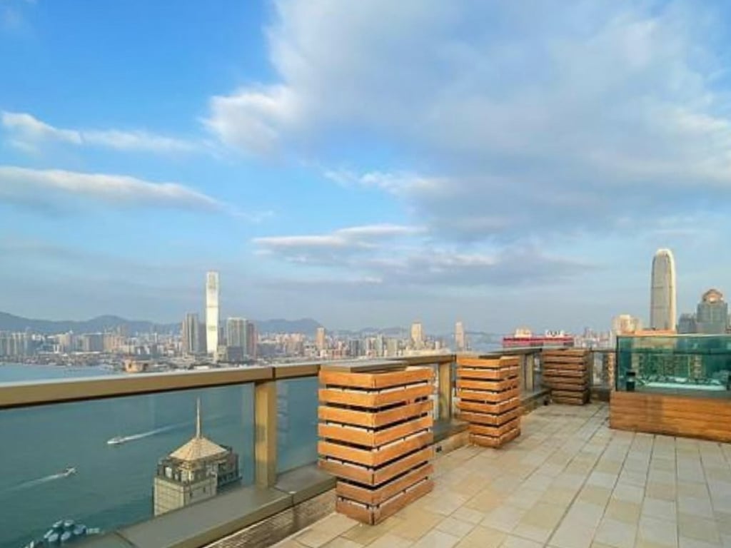 https://img.propertyraptor.com/cdn-cgi/imagedelivery/KD5bF_AFL0JDTbKLWF7z9g/ap8/ap8_001/hornet/prp/img/d16e426ea59662783e39bdef2c01179c-wtm.jpg/public