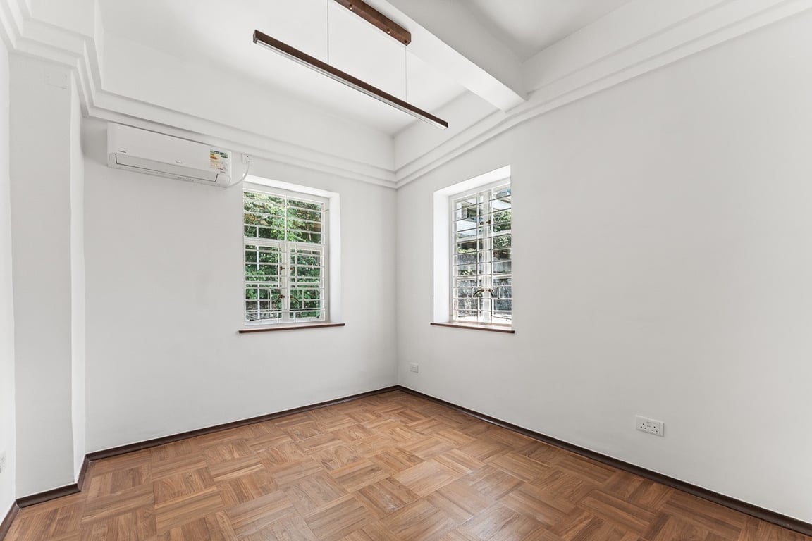 https://img.propertyraptor.com/cdn-cgi/imagedelivery/KD5bF_AFL0JDTbKLWF7z9g/ap8/ap8_001/hornet/prp/img/d16f9bbe6427ec506c9e46eca6a34de6-wtm.jpg/public