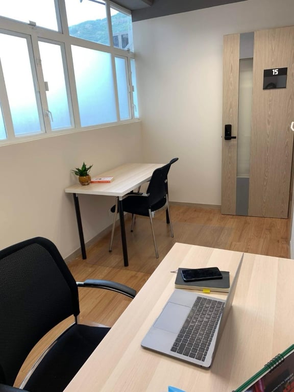 https://img.propertyraptor.com/cdn-cgi/imagedelivery/KD5bF_AFL0JDTbKLWF7z9g/ap8/ap8_001/hornet/prp/img/d18ec7519cdf4d704463f43f2ce0210b-wtm.jpg/public