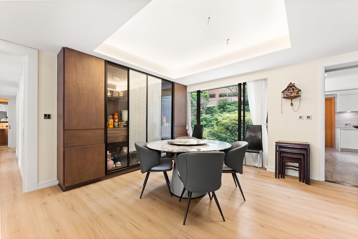 https://img.propertyraptor.com/cdn-cgi/imagedelivery/KD5bF_AFL0JDTbKLWF7z9g/ap8/ap8_001/hornet/prp/img/d1e27469857f67b43ad0141d18fba437-wtm.jpg/public