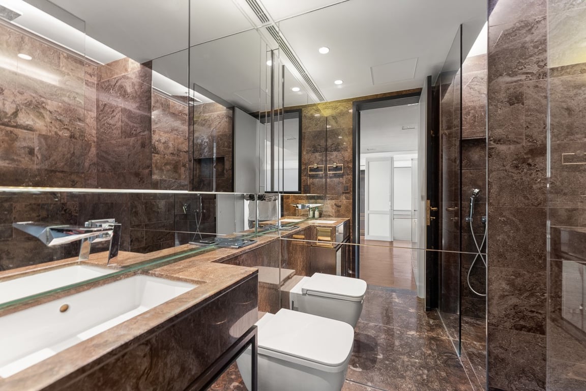https://img.propertyraptor.com/cdn-cgi/imagedelivery/KD5bF_AFL0JDTbKLWF7z9g/ap8/ap8_001/hornet/prp/img/d23fdad1112e84d3c4443abf10d2961c-wtm.jpg/public