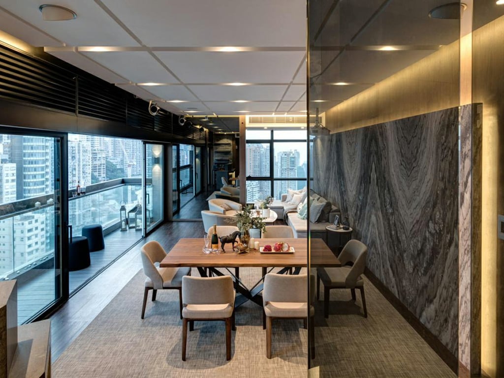 https://img.propertyraptor.com/cdn-cgi/imagedelivery/KD5bF_AFL0JDTbKLWF7z9g/ap8/ap8_001/hornet/prp/img/d24bf59980044406a1bdd04402534a4f.jpg/public