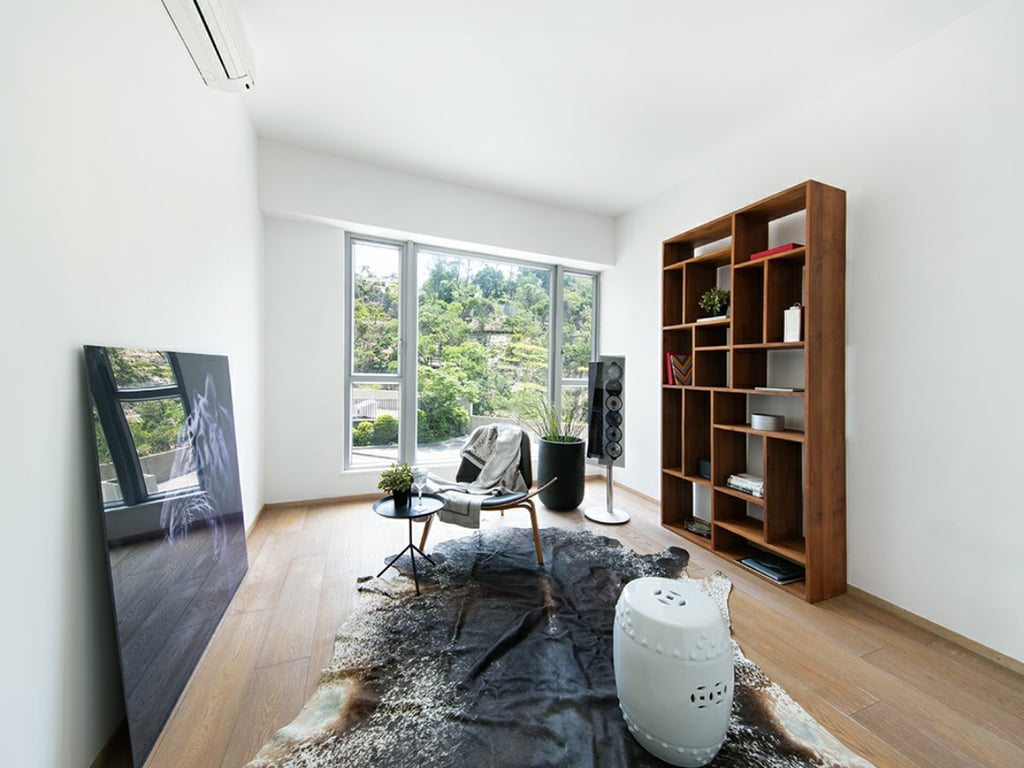 https://img.propertyraptor.com/cdn-cgi/imagedelivery/KD5bF_AFL0JDTbKLWF7z9g/ap8/ap8_001/hornet/prp/img/d2b8dcad31746d66bc29f23a27fa678b.jpg/public