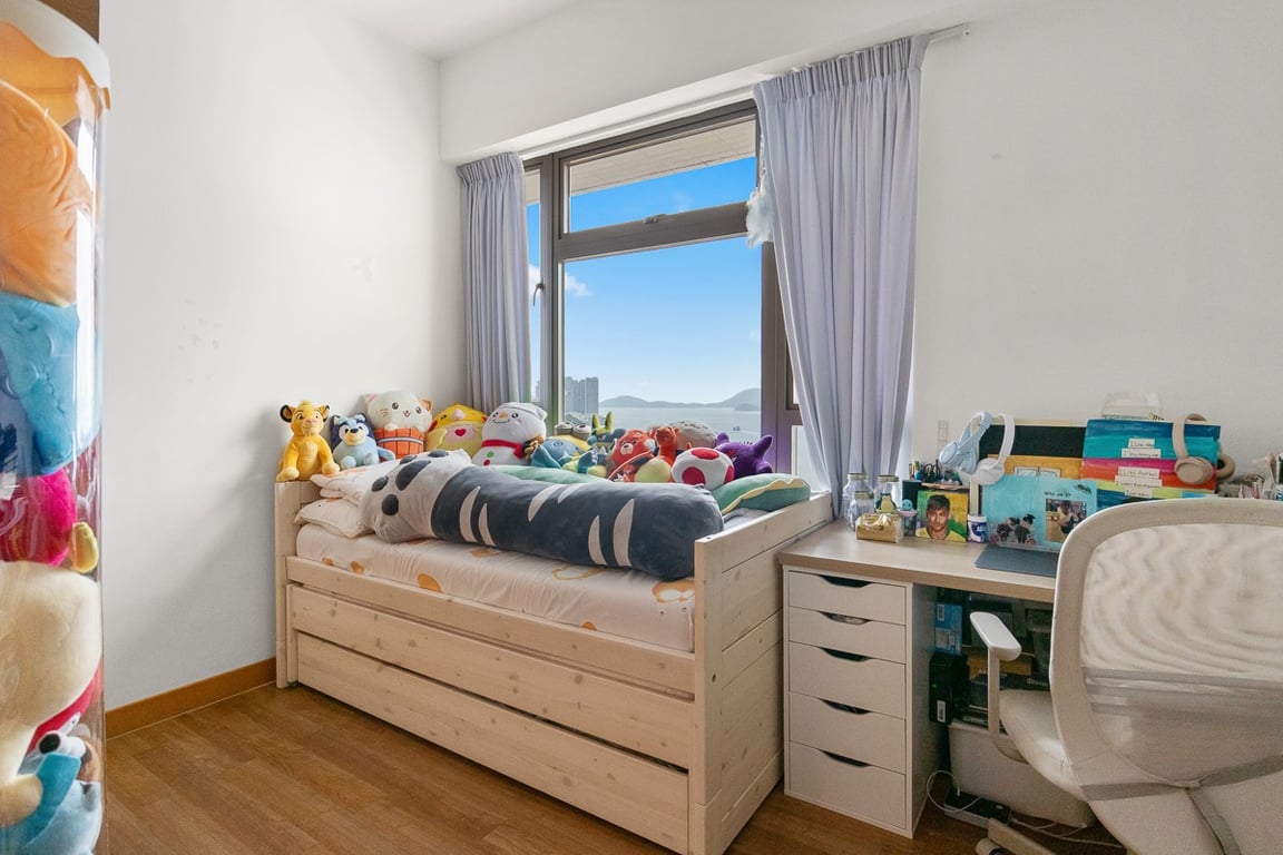 https://img.propertyraptor.com/cdn-cgi/imagedelivery/KD5bF_AFL0JDTbKLWF7z9g/ap8/ap8_001/hornet/prp/img/d2be85a13847a964bd96f4530722bbe4-wtm.jpg/public