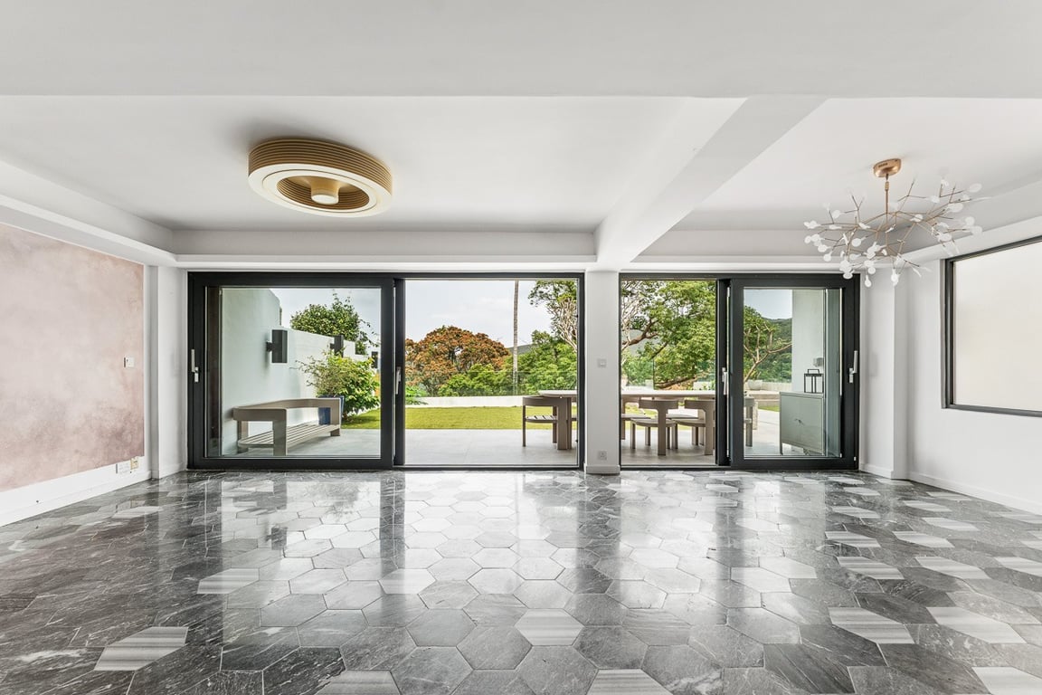 https://img.propertyraptor.com/cdn-cgi/imagedelivery/KD5bF_AFL0JDTbKLWF7z9g/ap8/ap8_001/hornet/prp/img/d2f7be6ff4f7cd0bafebc4e7573b22d8-wtm.jpg/public