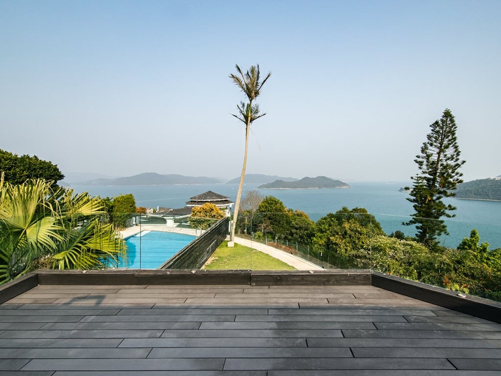 https://img.propertyraptor.com/cdn-cgi/imagedelivery/KD5bF_AFL0JDTbKLWF7z9g/ap8/ap8_001/hornet/prp/img/d31078d60bb4bb4fddc8da347c43da97.jpg/public