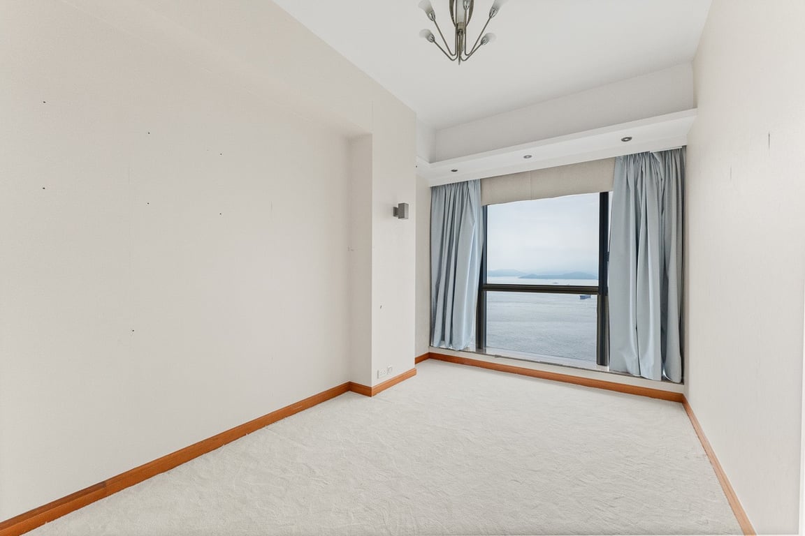 https://img.propertyraptor.com/cdn-cgi/imagedelivery/KD5bF_AFL0JDTbKLWF7z9g/ap8/ap8_001/hornet/prp/img/d33989201dbfc4d612182fa5f9f29e86-wtm.jpg/public