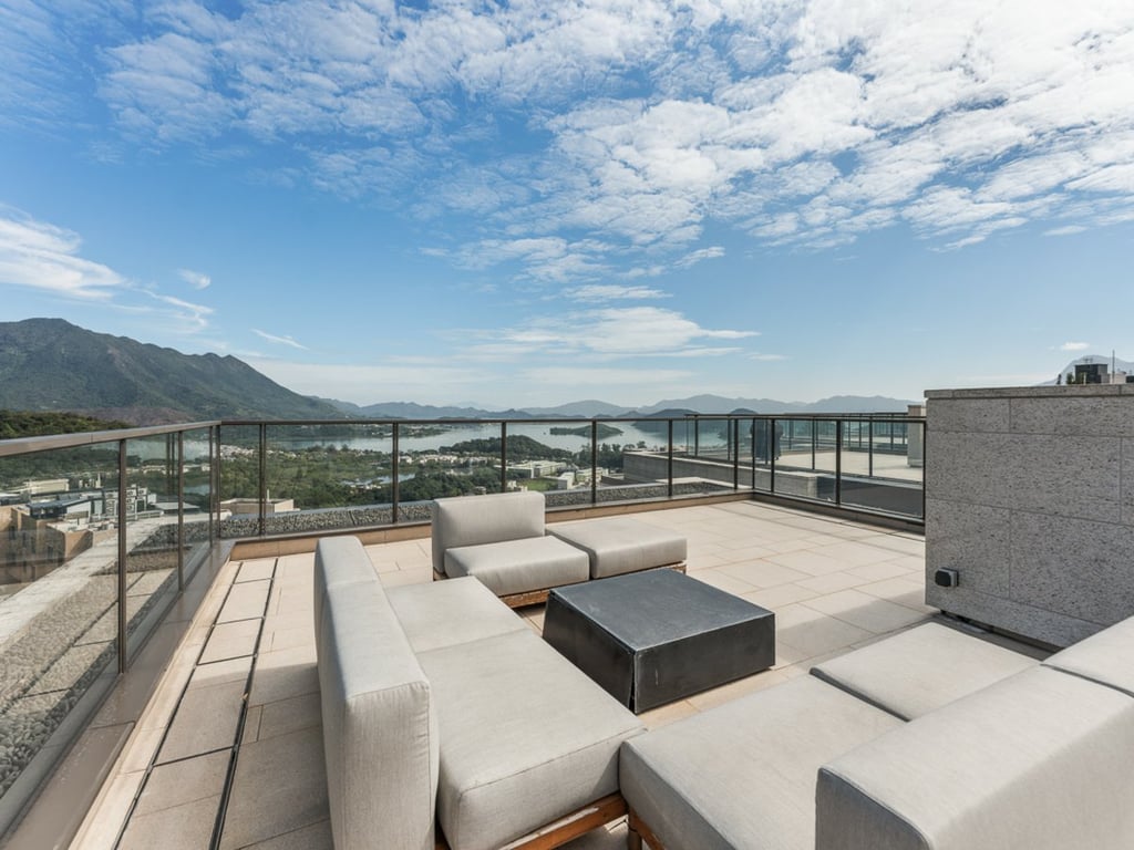 https://img.propertyraptor.com/cdn-cgi/imagedelivery/KD5bF_AFL0JDTbKLWF7z9g/ap8/ap8_001/hornet/prp/img/d3c2398b7397701f49afce57845878bf-wtm.jpg/public