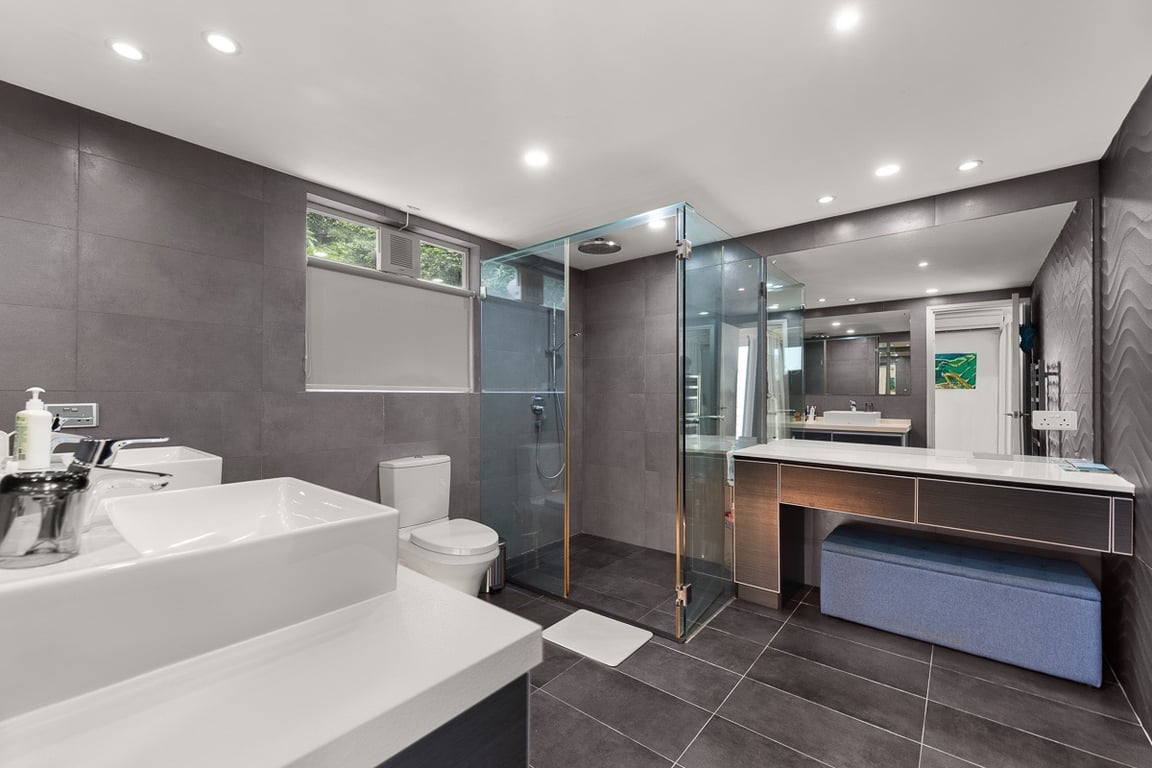 https://img.propertyraptor.com/cdn-cgi/imagedelivery/KD5bF_AFL0JDTbKLWF7z9g/ap8/ap8_001/hornet/prp/img/d3d9e0c7c8cd072c7c743476babefb93-wtm.jpg/public